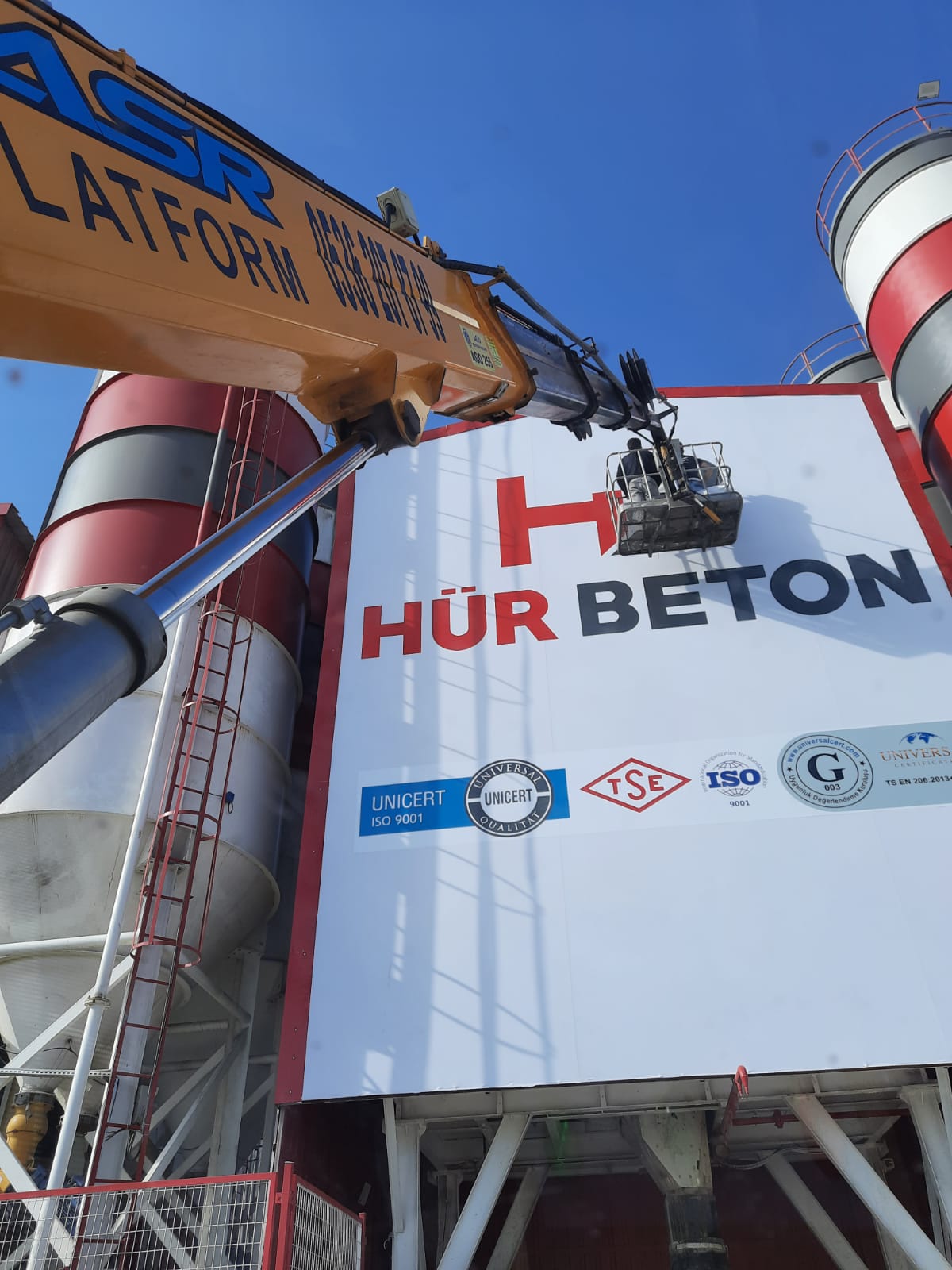 HÜR BETON SEPETLİ VİNÇ ÇALIŞMAMIZe